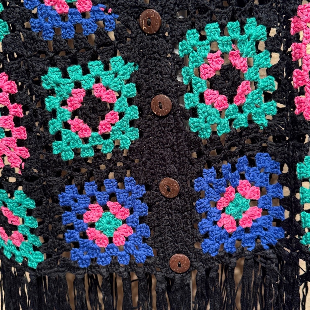 NEW!!! Umgee Granny Square Crochet Fringe Sweater VEST Sz Small, NWT - Picture 8 of 11